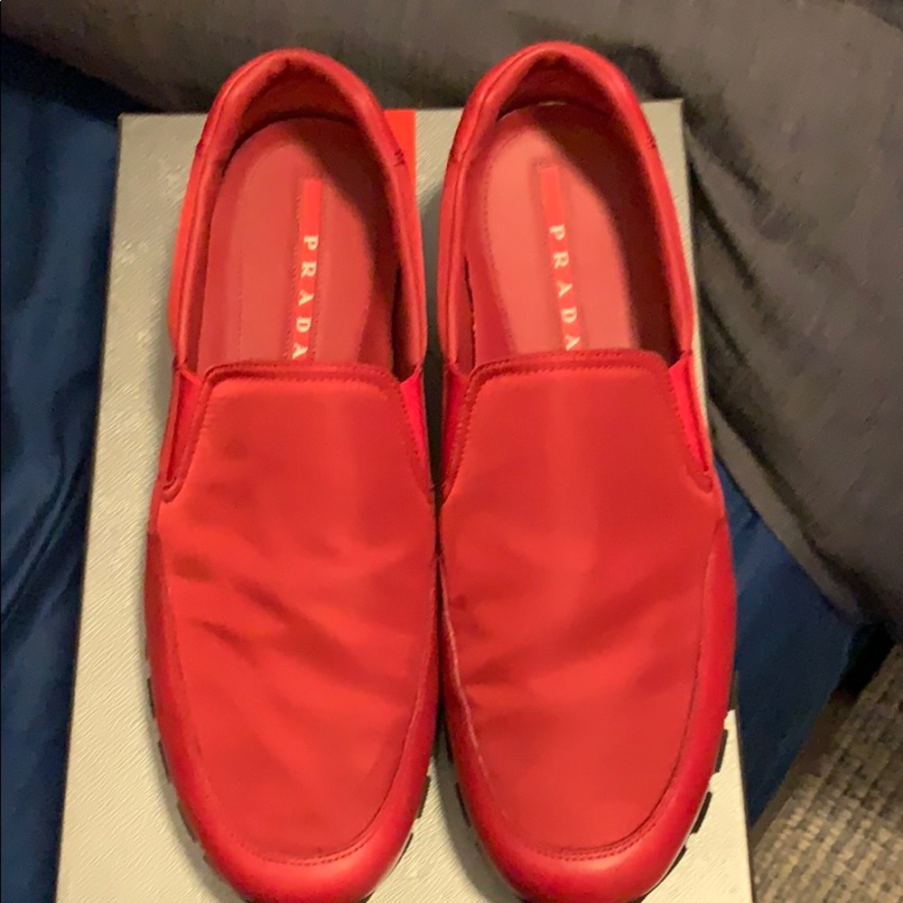 Prada Calzature Uomo Scarlato